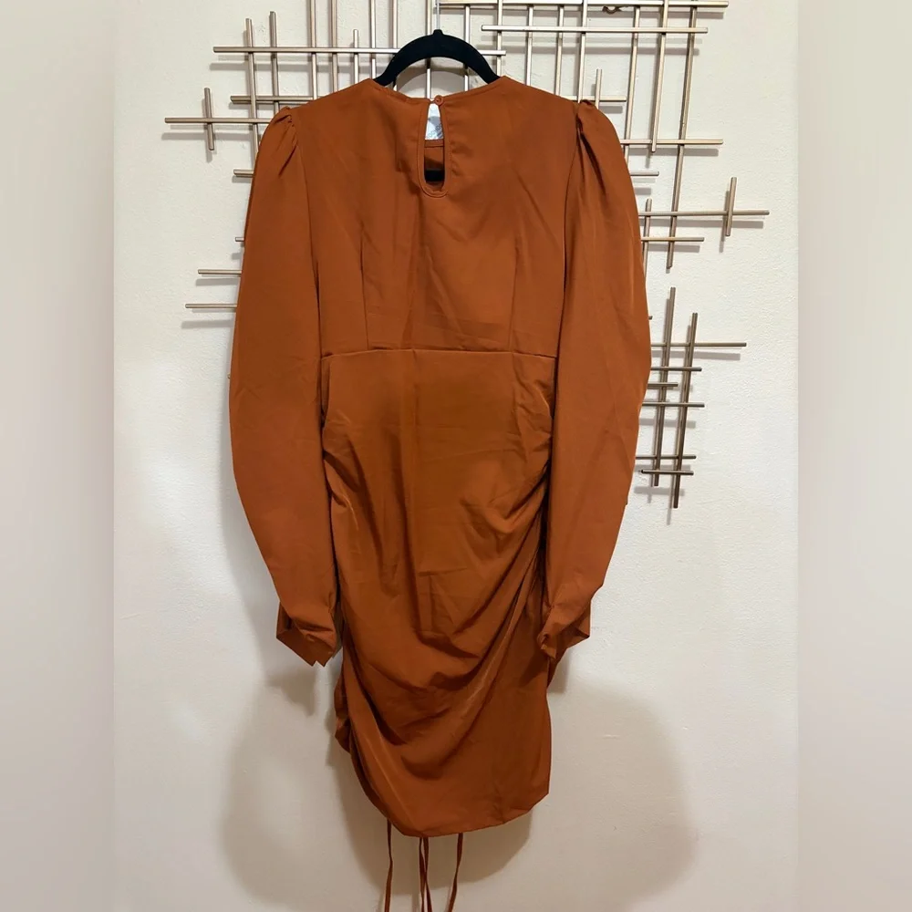 Boohoo Ruched Bust Mini Dress - Picture 3 of 4